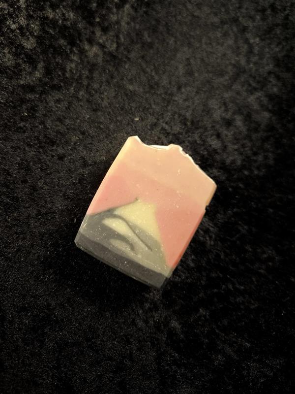 Lady Lava Gift Box - Luxury, Icelandic fire & Feminine power