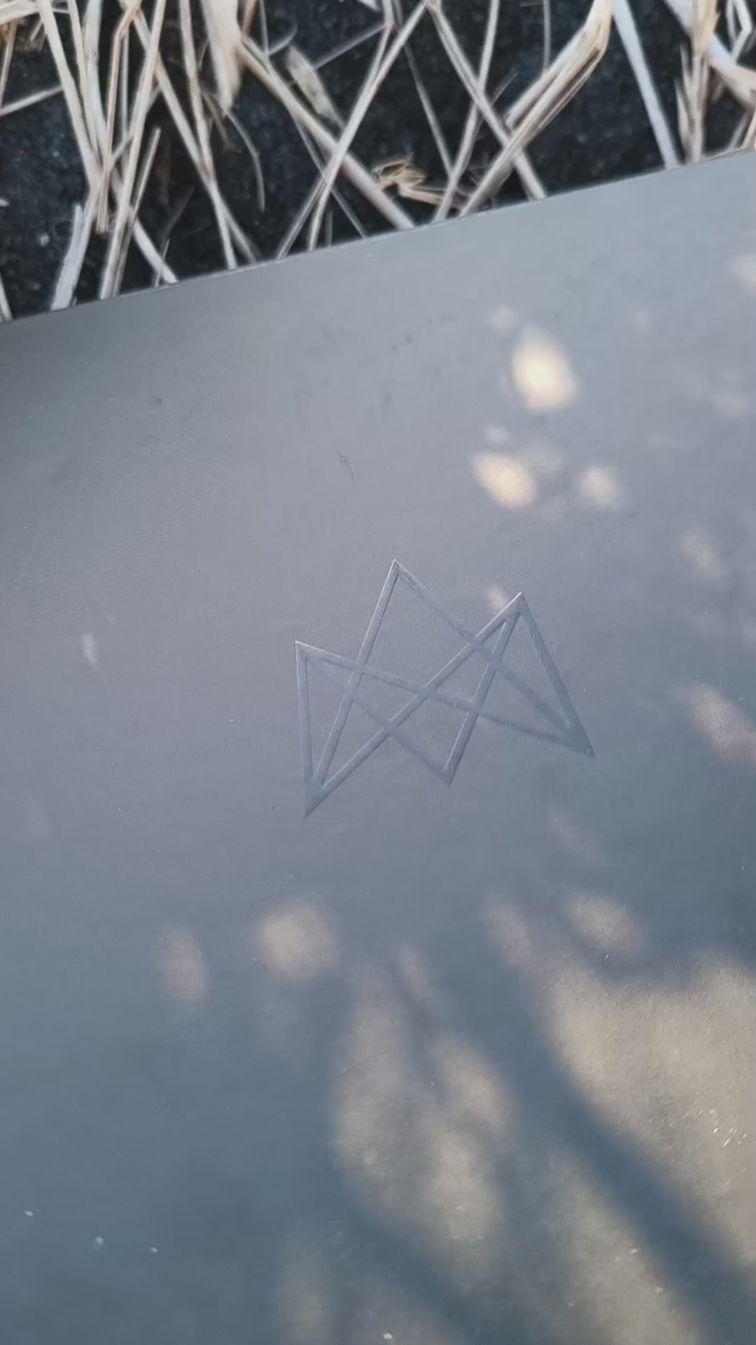 A video showing the unique Mr. Lava Lava giftbox from Lava Show and its contents.
